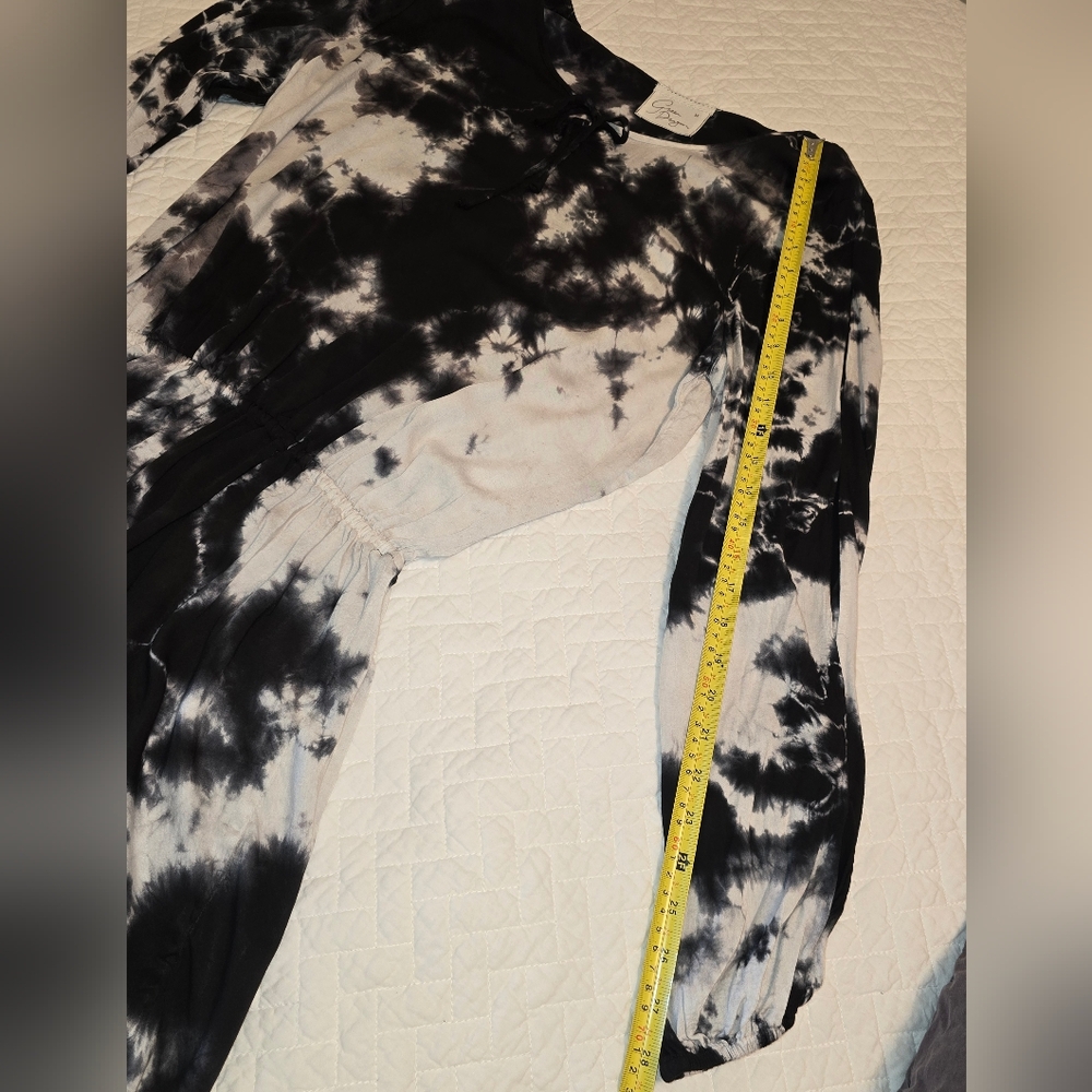 Green Dragon NWT Black And White Tie-Dye Romper/Shorts Women's Size Medium - Picture 5 of 13